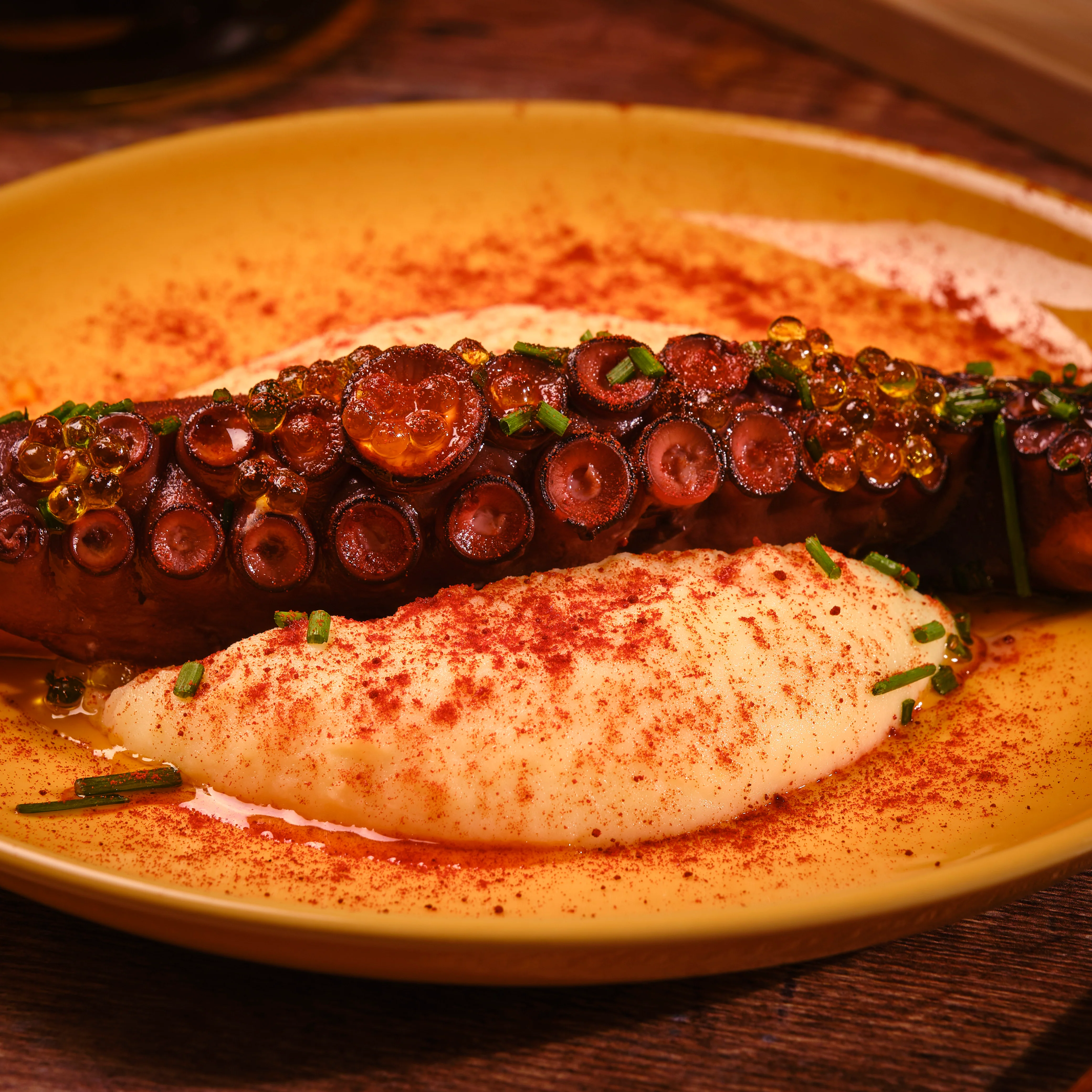 Pulpo cocido al vapor en su jugo - Image 3