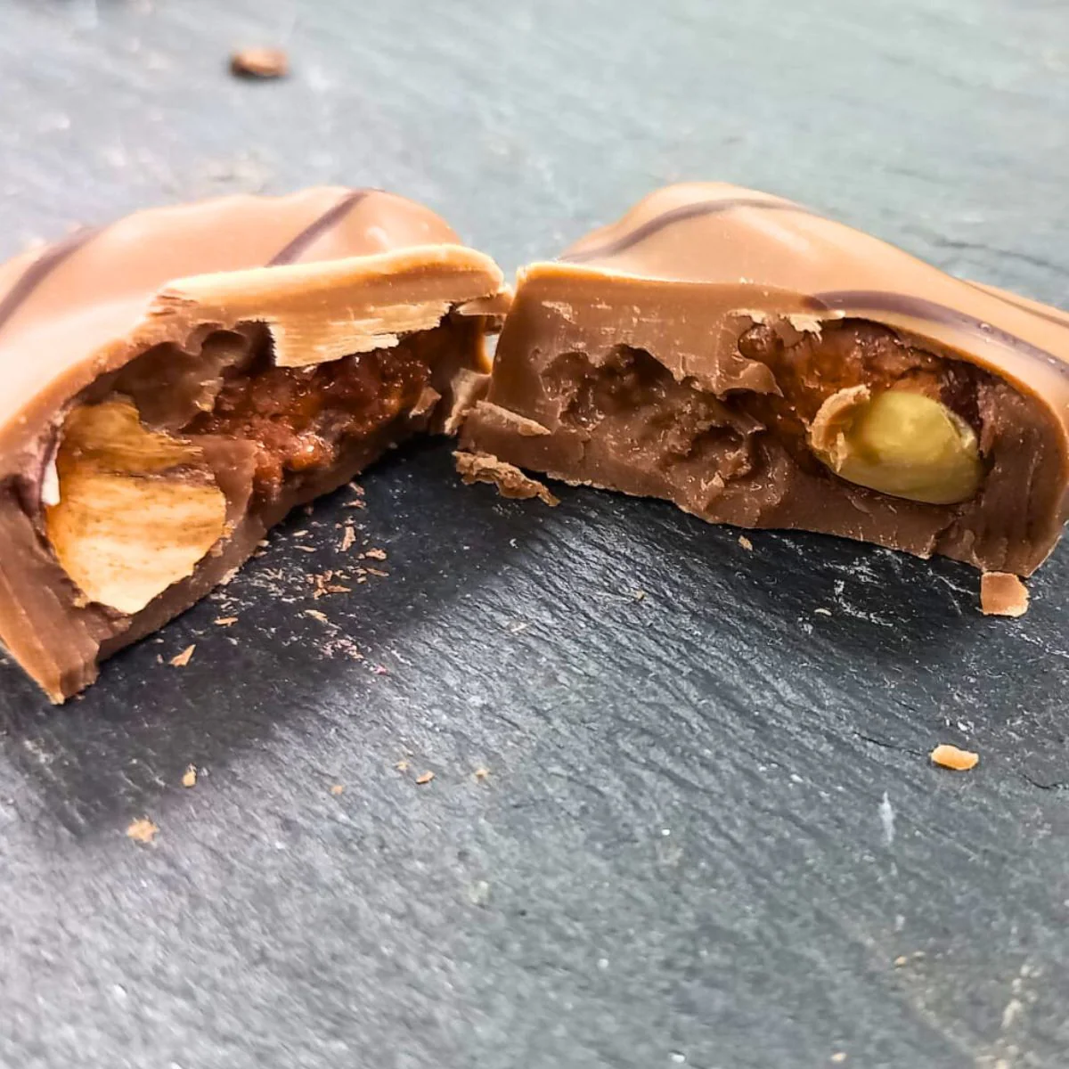 Surtido de bombones artesanales - 16 unidades - Image 10